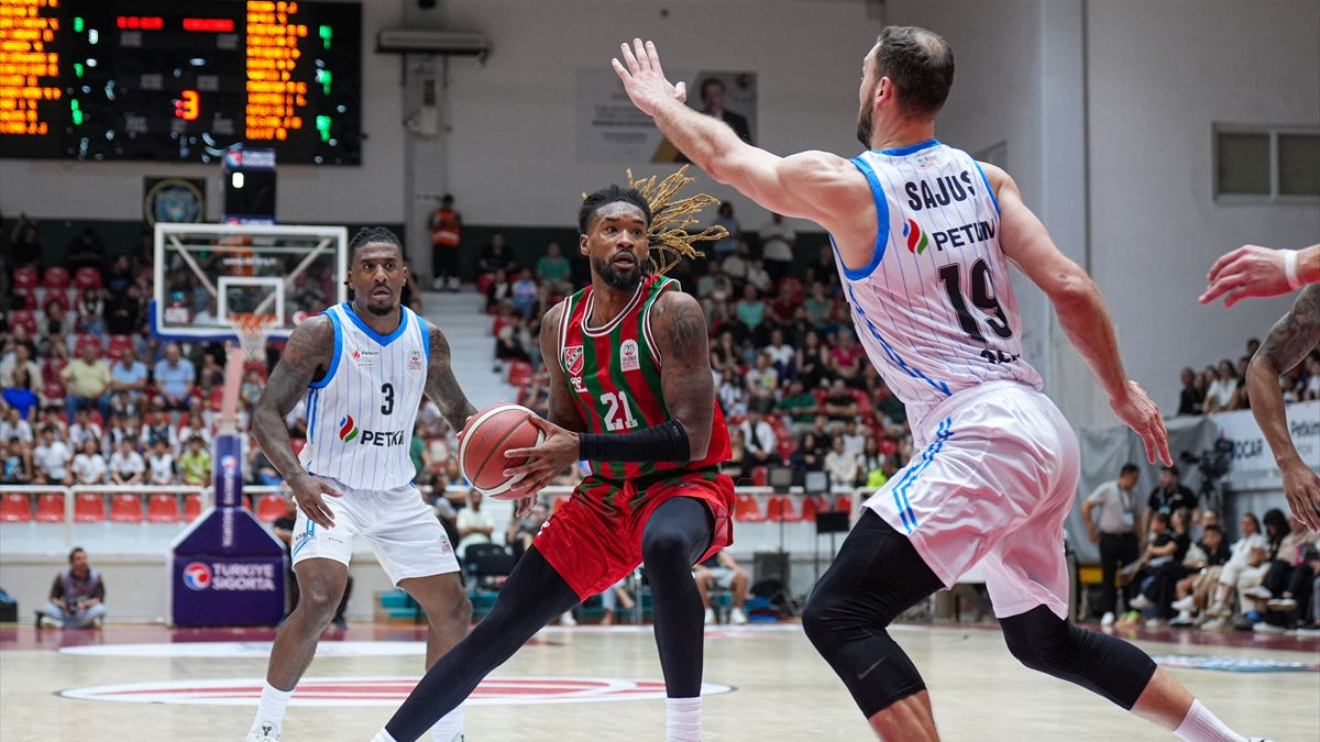 Aliağa Petkimspor, Karşıyaka’ya mağlup etti