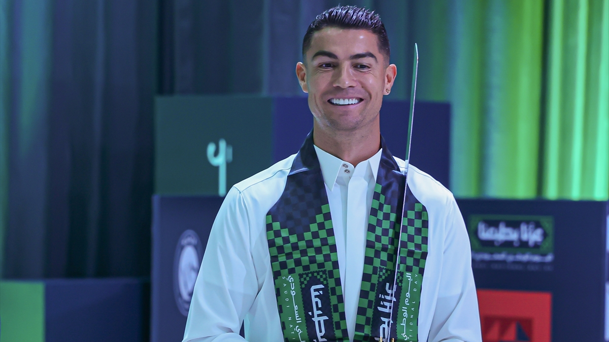 Cristiano Ronaldo, Suudi Arabistan Milli Günü için Arap kıyafetleri giydi