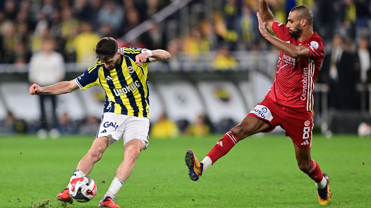 Eski hakemler değerlendirdi: Fenerbahçe’ye verilen penaltı doğru mu?