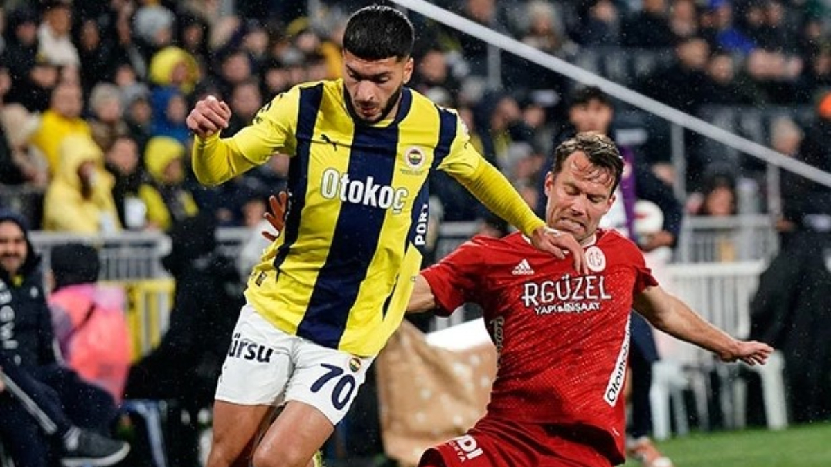 Fenerbahçe – Antalyaspor maçının muhtemel 11’leri