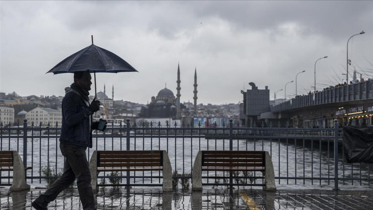 İstanbul Valiliği’nden yağış uyarısı: Sıcaklıklar düşüyor