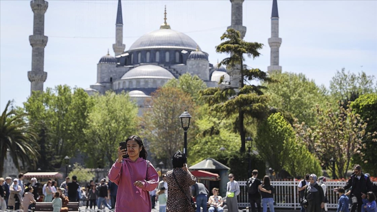 İstanbul’a gelen turist sayısı 9 ayda 13,5 milyona ulaştı