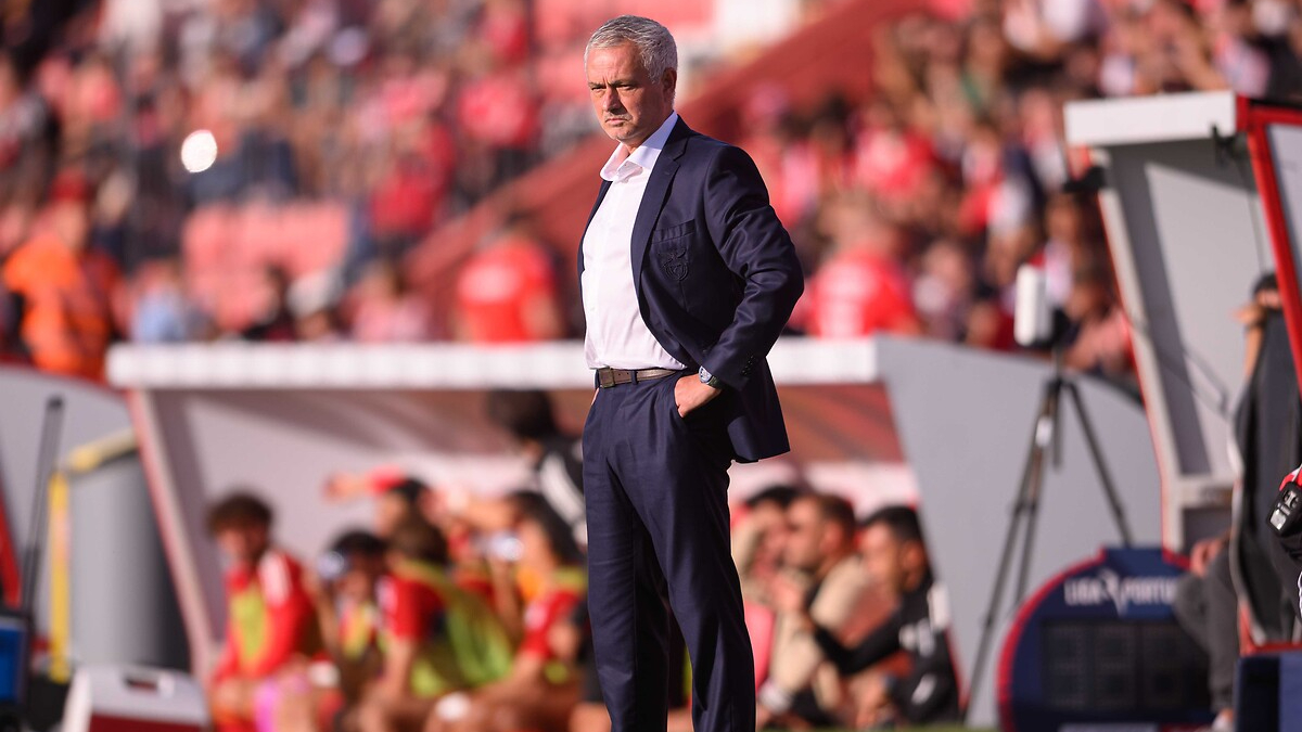 Jose Mourinho’nun Benfica’daki yeni tarzı dikkat çekti