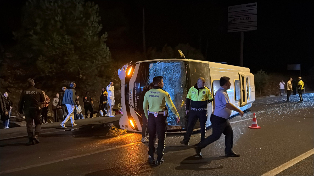Muğla’da devrilen otobüste 5 kişi yaralandı