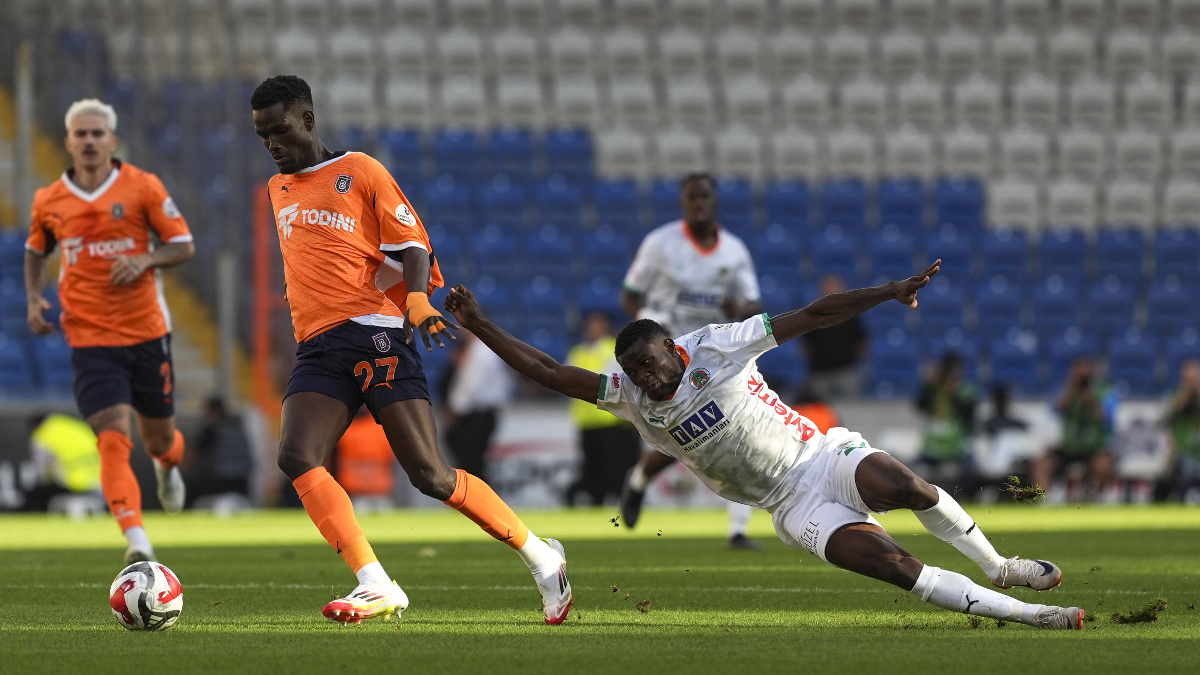Başakşehir, Süper Lig’deki erteleme maçında Rizespor’a konuk olacak