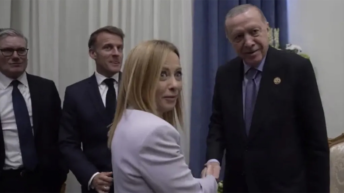 Cumhurbaşkanı Erdoğan’ın İtalya Başbakanı Meloni’ye sigara uyarısı gündem oldu