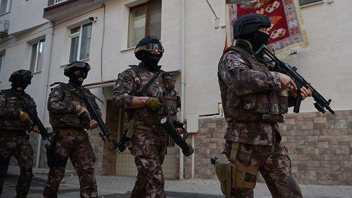 İstanbul’da DEAŞ operasyonunda 13 gözaltı