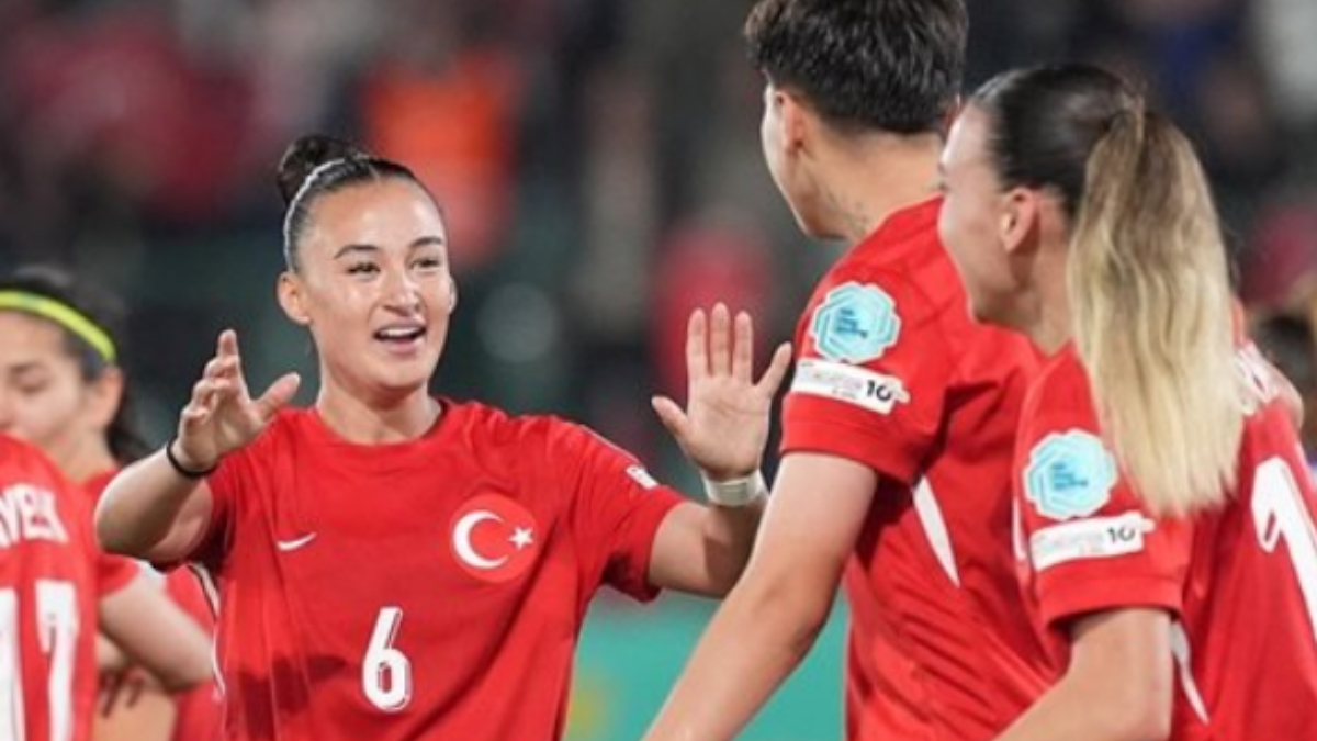 Kadın Futbol Milli Takımı’ndan play-off maçında gol yağmuru