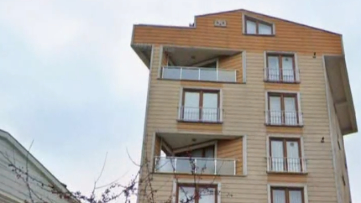 Kocaeli’de binanın yıkılmadan önceki hali