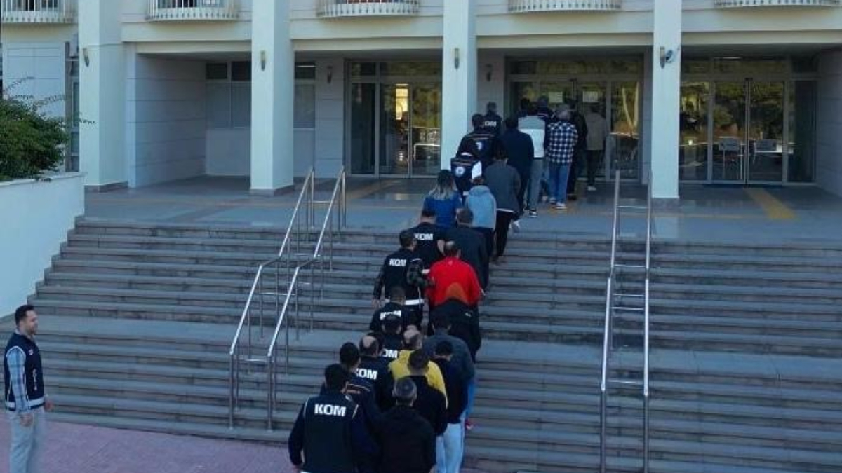 Muğla merkezli göçmen kaçakçılığı operasyonu: 16 tutuklama