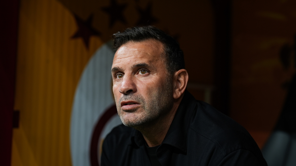 Okan Buruk, Liverpool’a karşı yenilgi yüzü görmedi