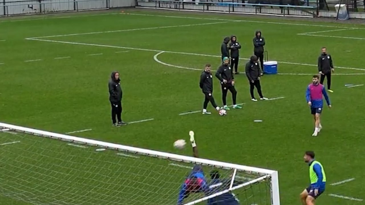 Rizesporlu Modibo Sagnan’dan akrep vuruşu