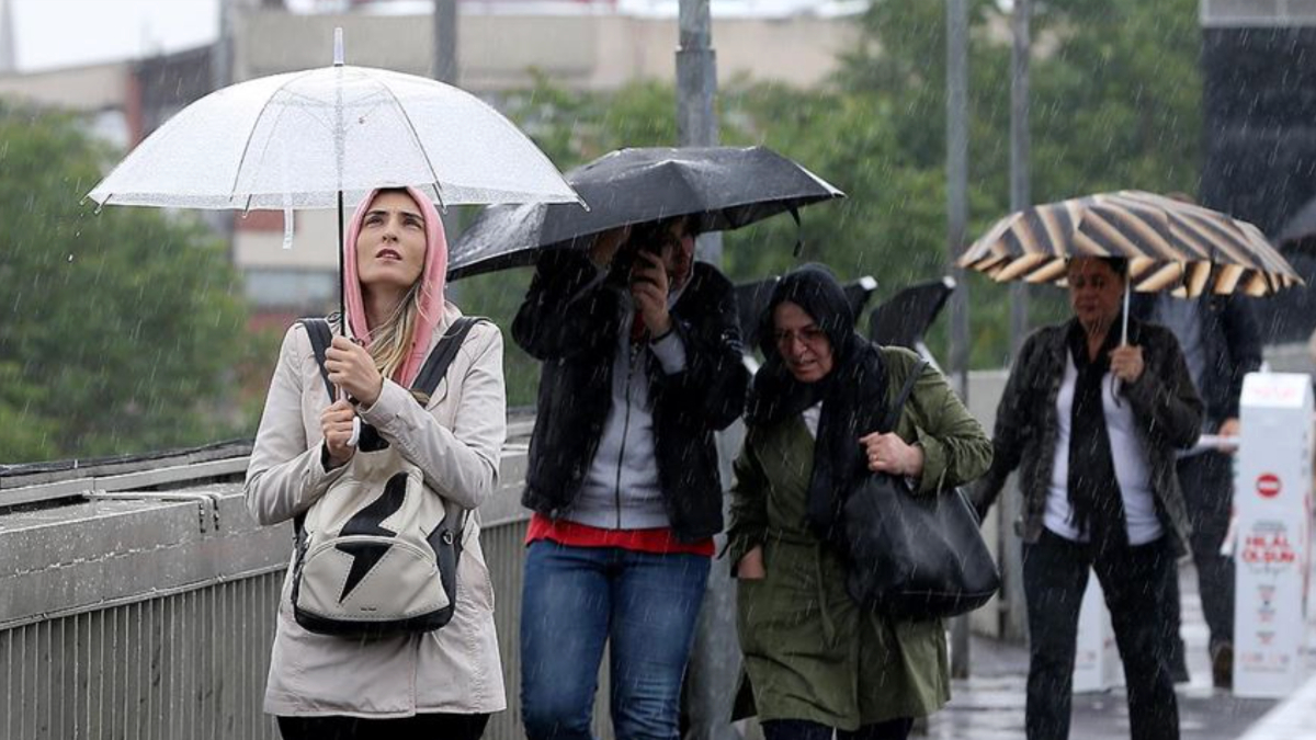 Sağanak yağış etkisini sürdürüyor: Sıcaklık düşmeye devam ediyor