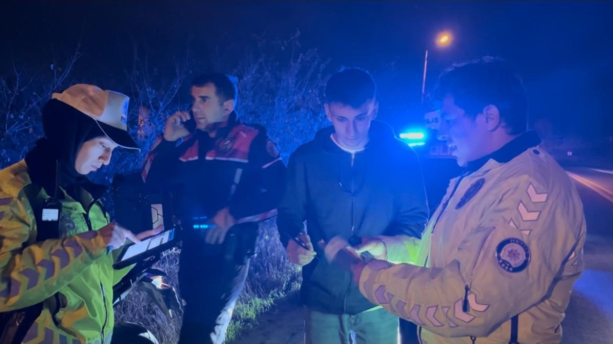 Tekirdağ’da ‘Brezilya’ya gidiyorum’ deyip üzerine araç sürüp kaçtığı polise yakalandı