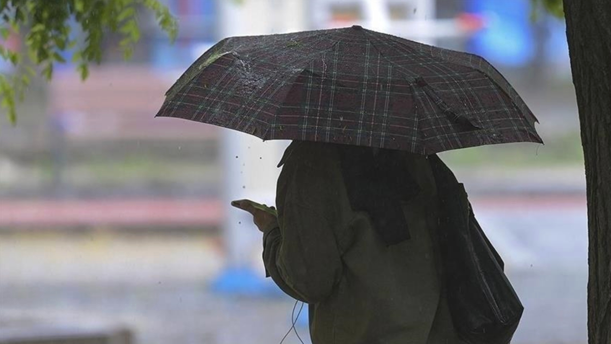 Türkiye sağanak yağışın etkisinde: Termometreler düşüyor