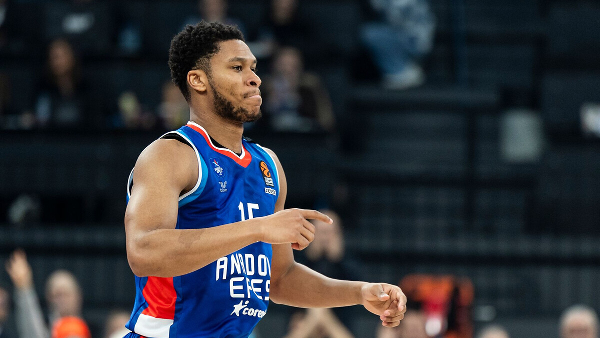 Anadolu Efes’te PJ Dozier, 4-6 hafta sahalardan uzak kalacak