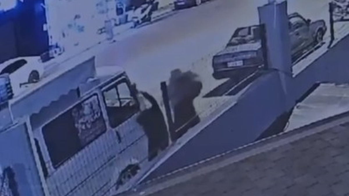 Antalya’da sokakta kadına saldırıda bulunan şahıs yakalandı