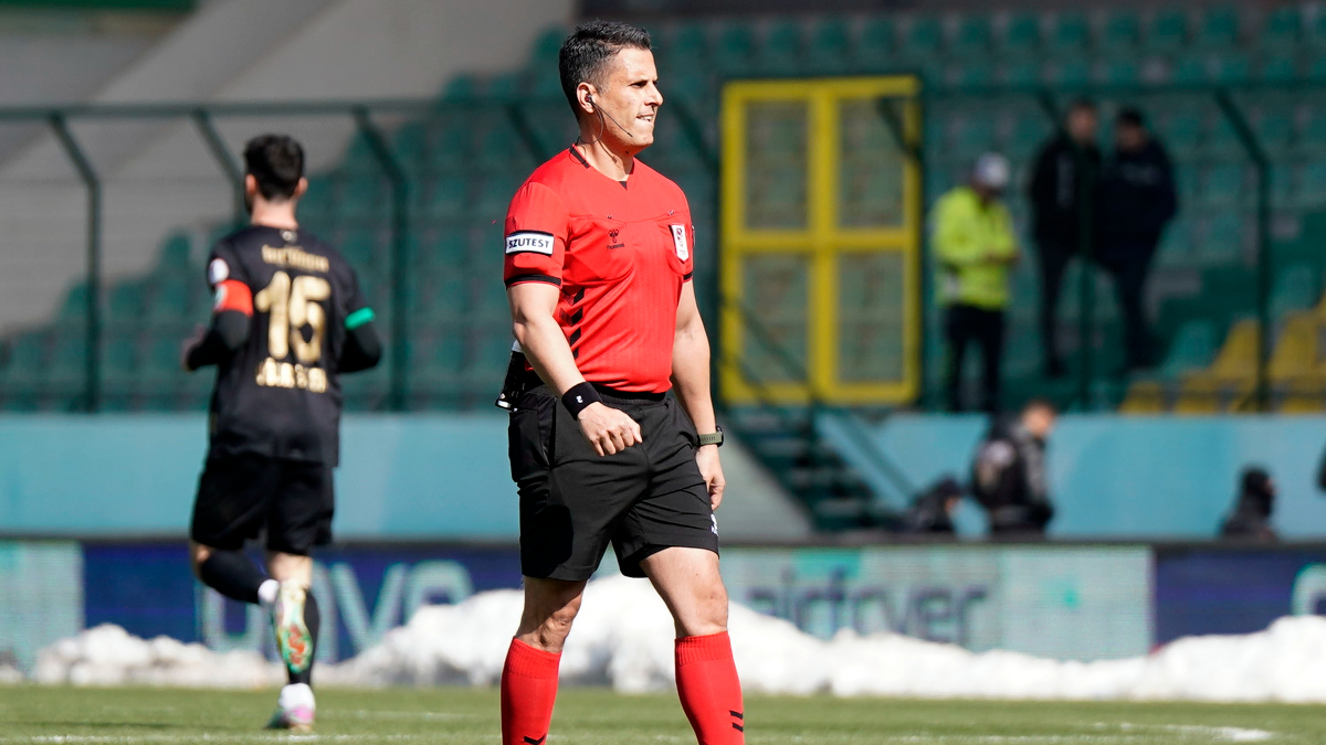 Beşiktaş – Fenerbahçe derbisinin VAR’ı Sarper Barış Saka!