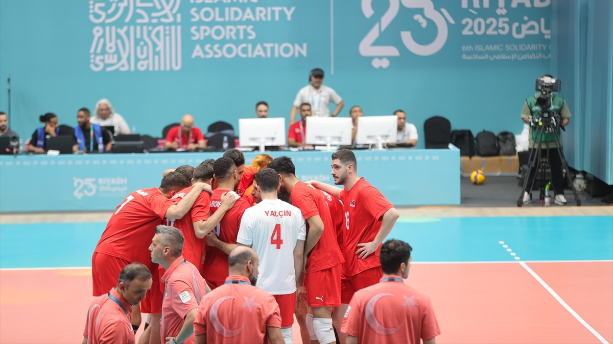 Erkek Voleybol Milli Takımı, İran’a kaybetti