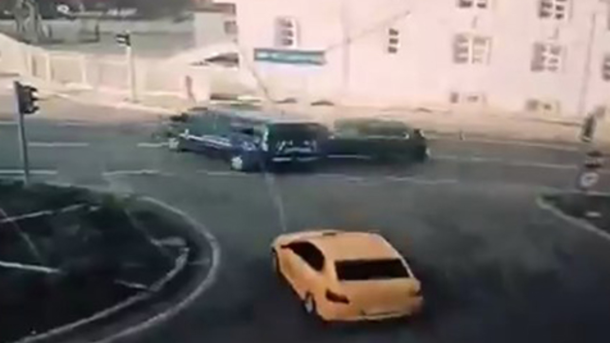 Gümüşhane’de jandarma minibüsüne makam aracı çarptı: 2 asker yaralandı