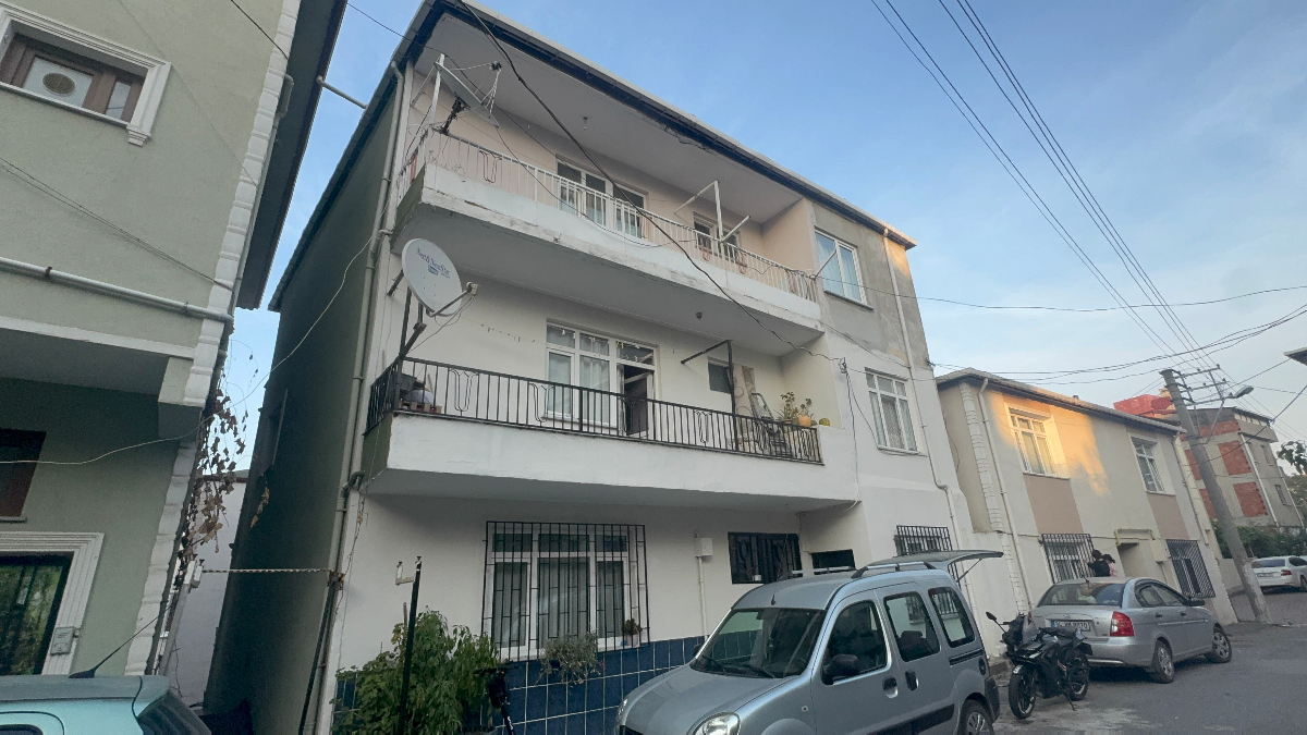 Kocaeli’de kolonları çatlayan bir bina daha tahliye edildi