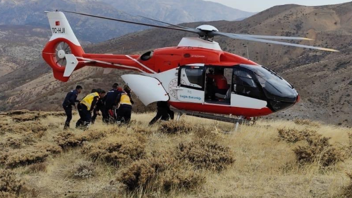 Malatya’da uçuruma yuvarlanan kişi kurtarıldı