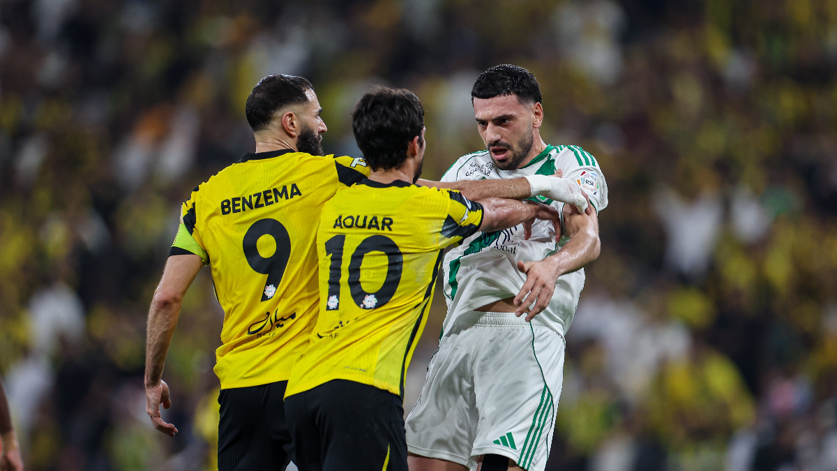 Merih Demiral’a yapılan hareket ortalığı karıştırdı