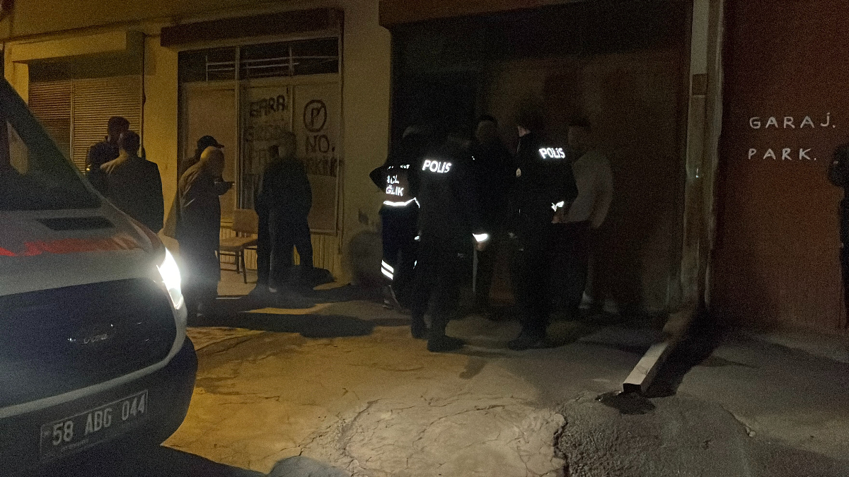 Sivas’ta garaja inen kadın eşinin cansız bedeniyle karşılaştı