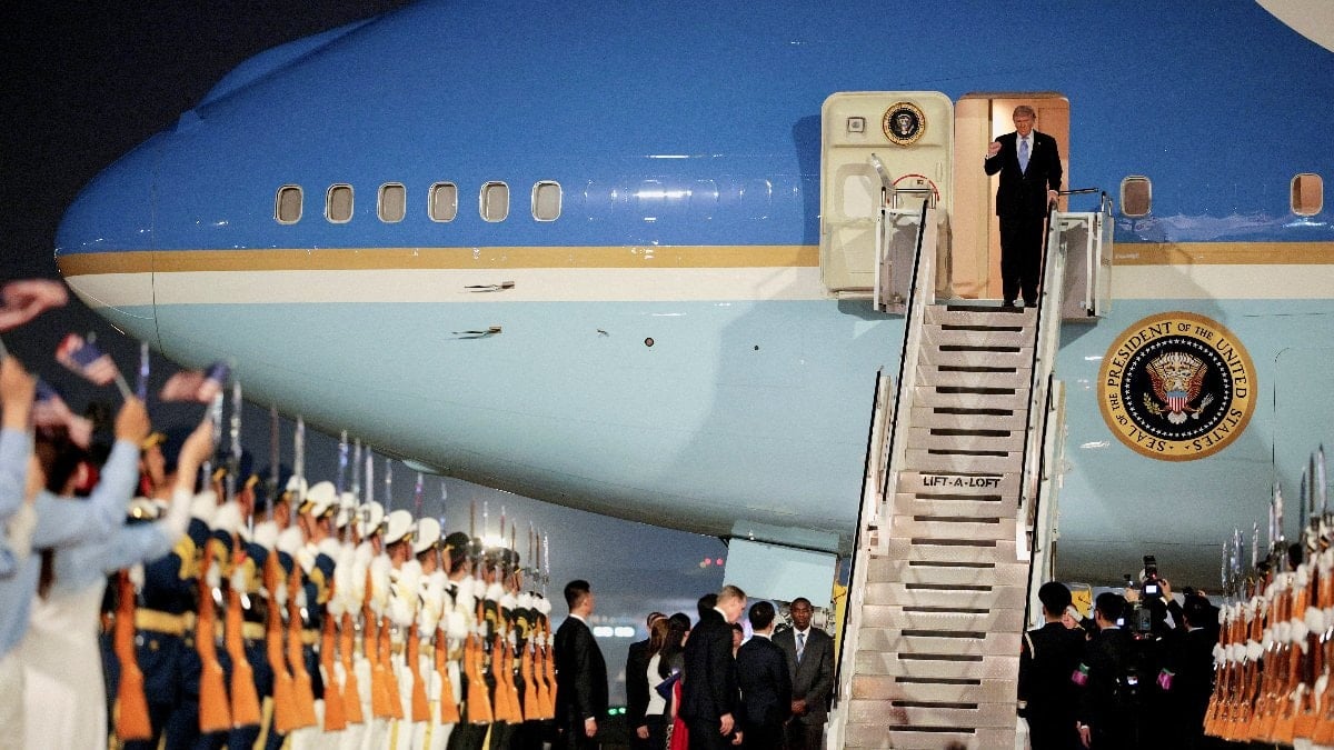 ABD Başkanı Trump’ın uçağı Çin’e indi