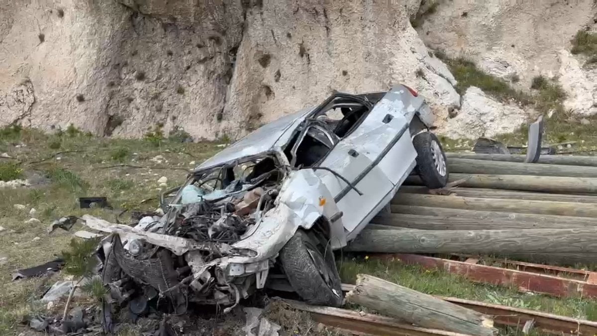 Bitlis’te uçuruma yuvarlanan aracın sürücüsü hayatını kaybetti