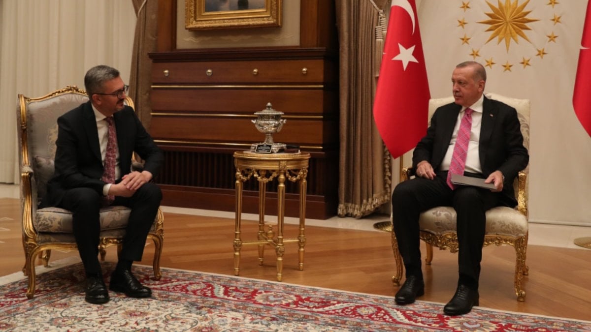 Burhanettin Duran’dan İyi ki Erdoğan paylaşımı