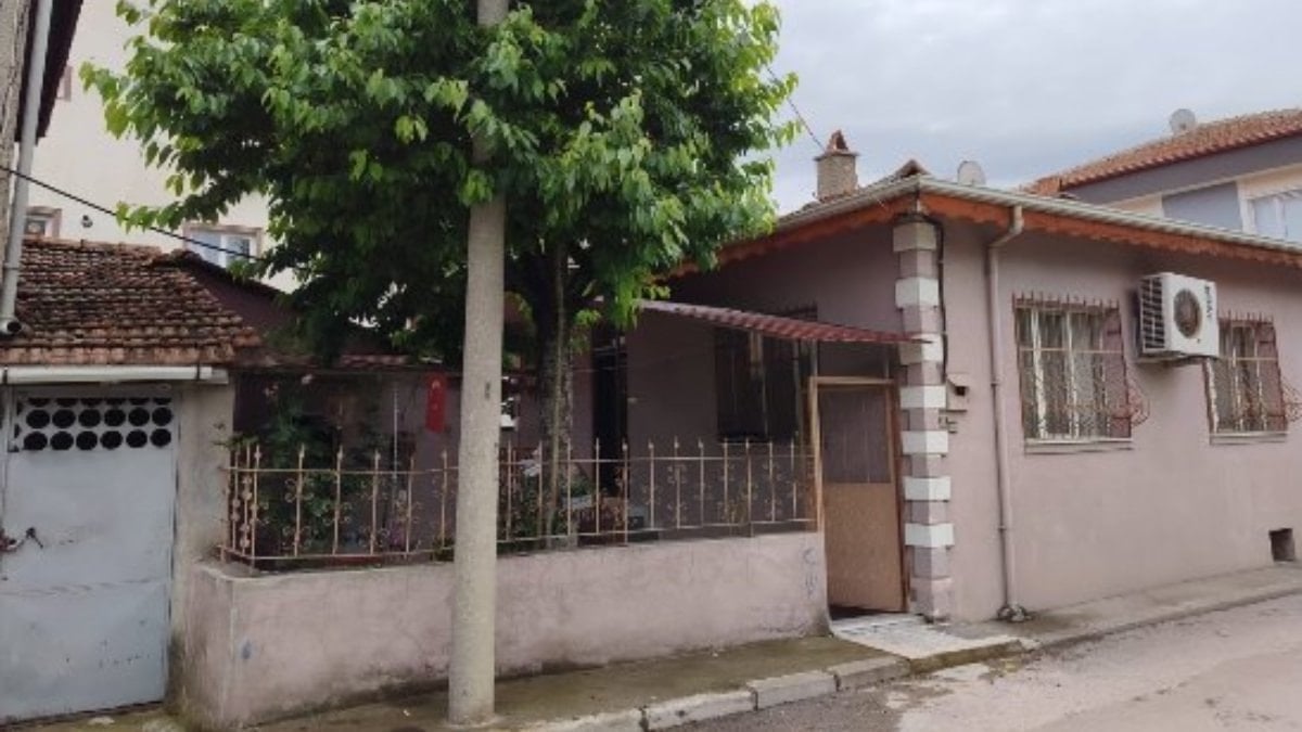 Çorum’da yaşlı adam kiraz toplamak için çıktığı ağaçtan düştü