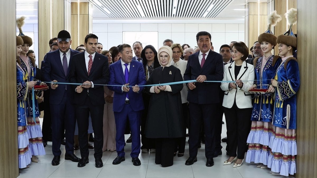 Emine Erdoğan, Kazakistan’da Sıfır Atık Eğitim Laboratuvarı’nı açtı