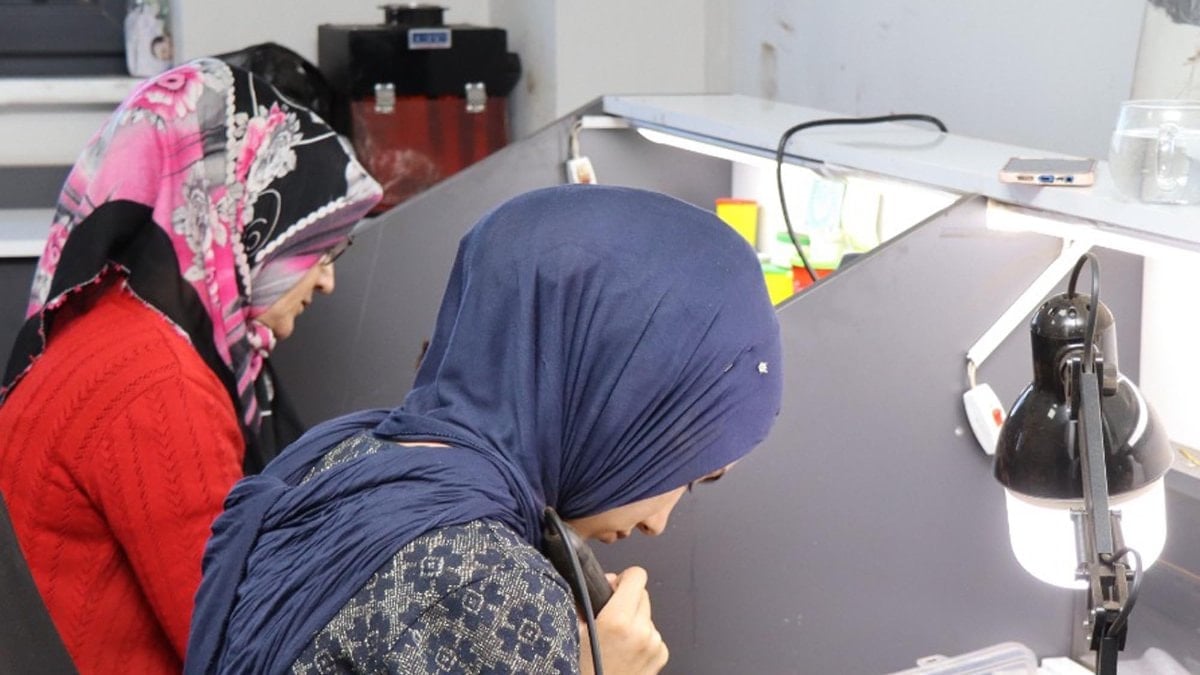Erzurum’da ‘kara kehribarına’ kadın eli değdi