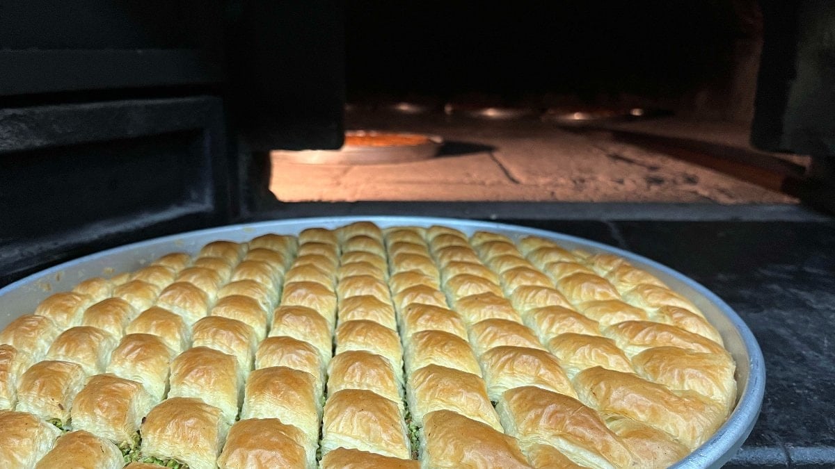 Gaziantep’te baklava ustaları mesaide