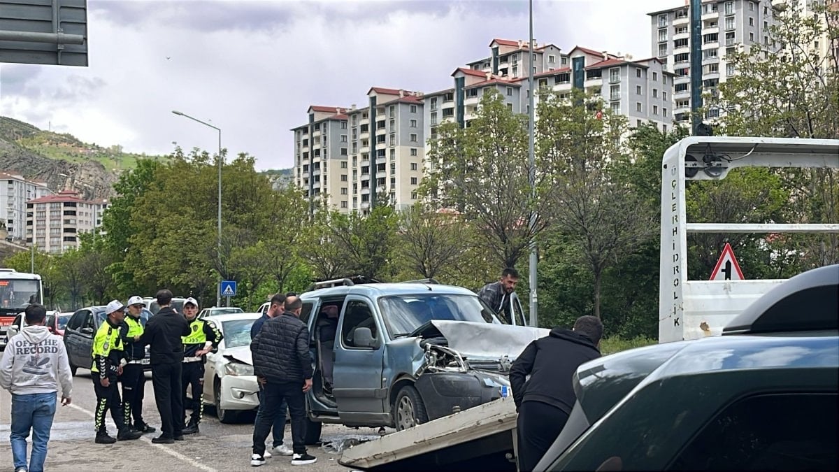 Gümüşhane’de zincirleme kaza: 4 yaralı
