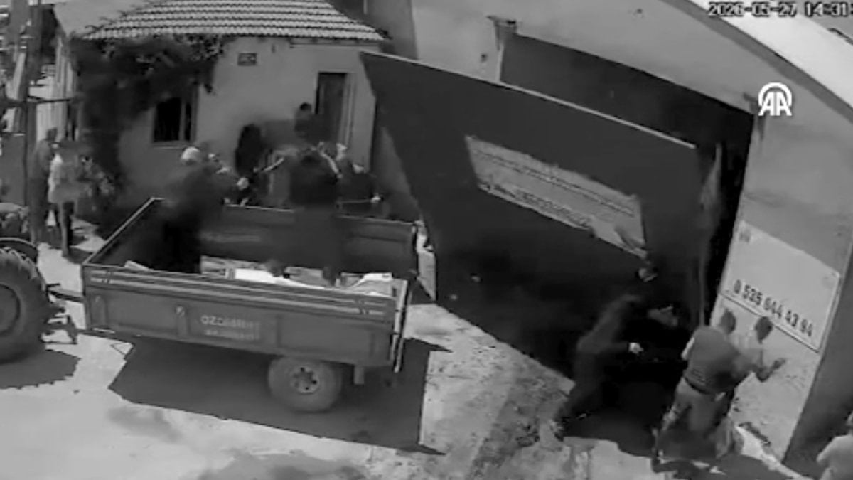 Isparta’da kurbanlık boğa demir kapıyı devirdi