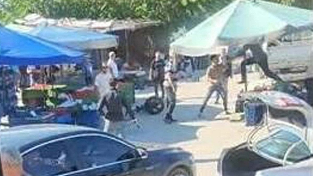 İzmir’de pazarcılar birbirine girdi: 7 yaralı