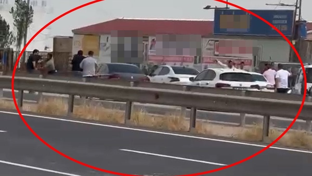 Mardin’de iki aile arasında silahlı, taşlı ve sopalı ‘yol verme’ kavgası: 2 ölü
