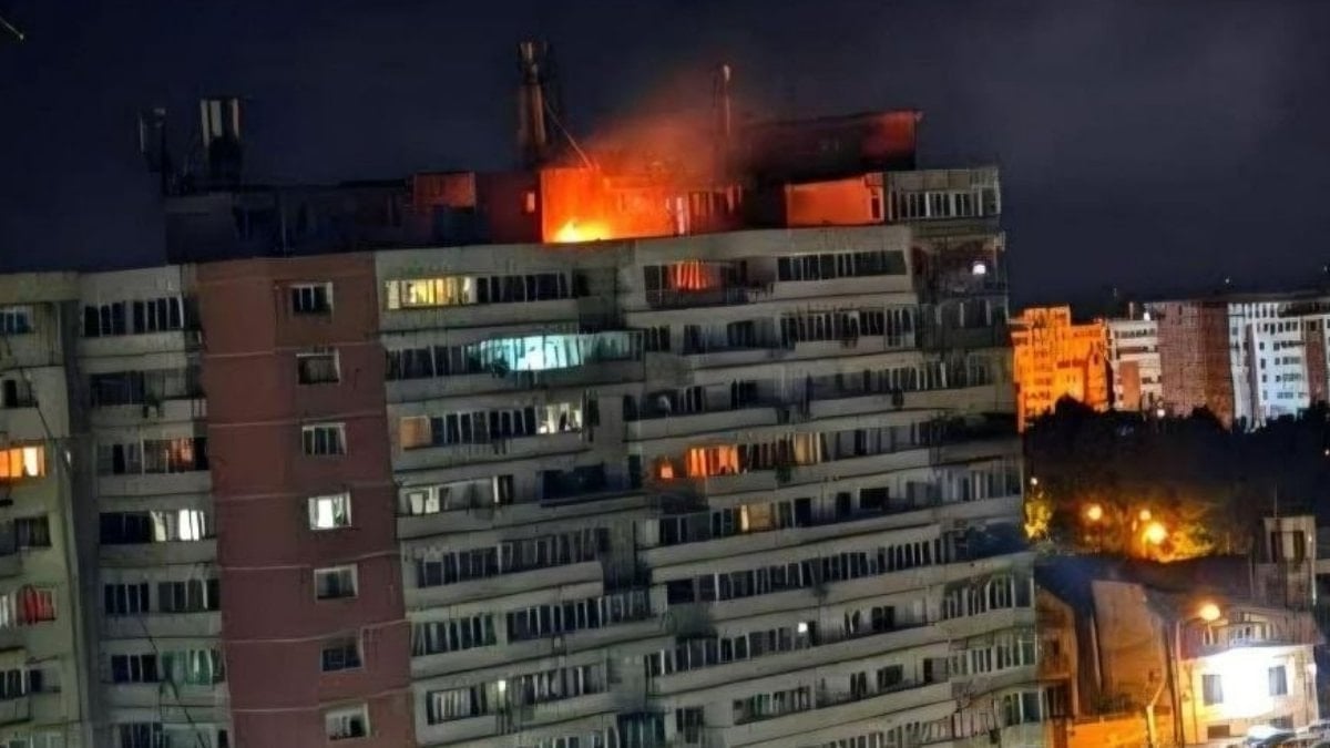Romanya’da apartmana Rus İHA’sı isabet etti