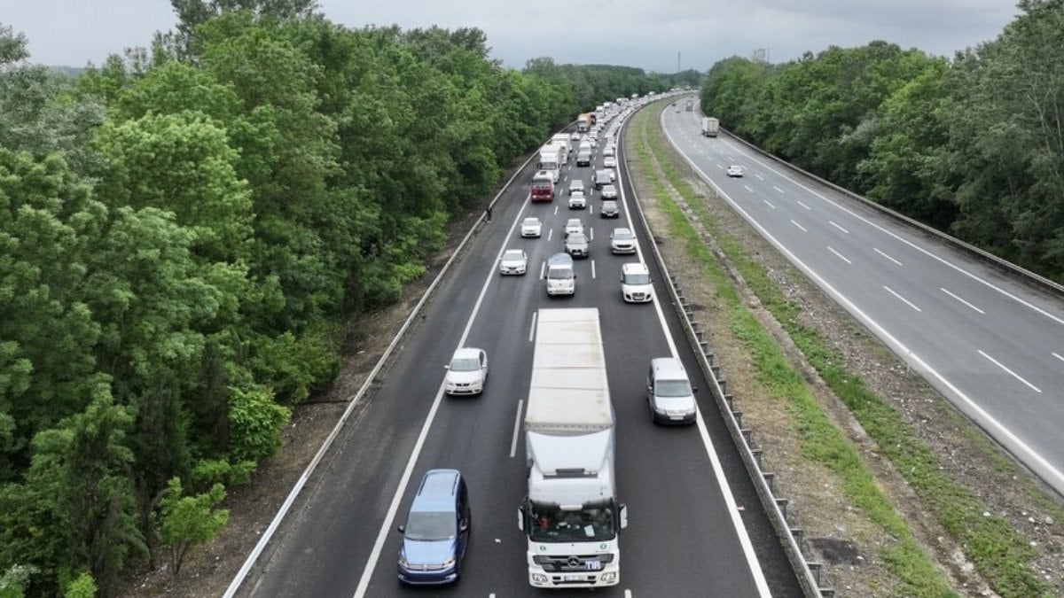 Sakarya, Kocaeli ve Düzce’de ağır tonajlı araçlara seyir yasağı
