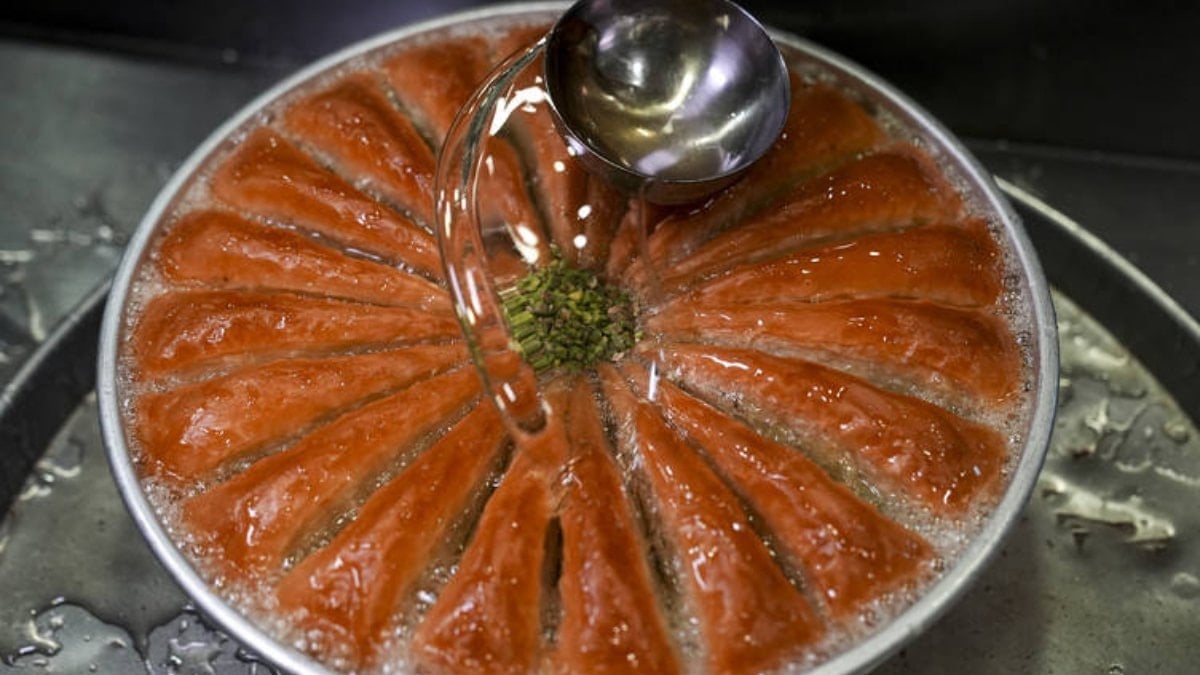 Şekerlenen şerbeti acil kurtarma yöntemi! Kıvamı hemen düzelecek…