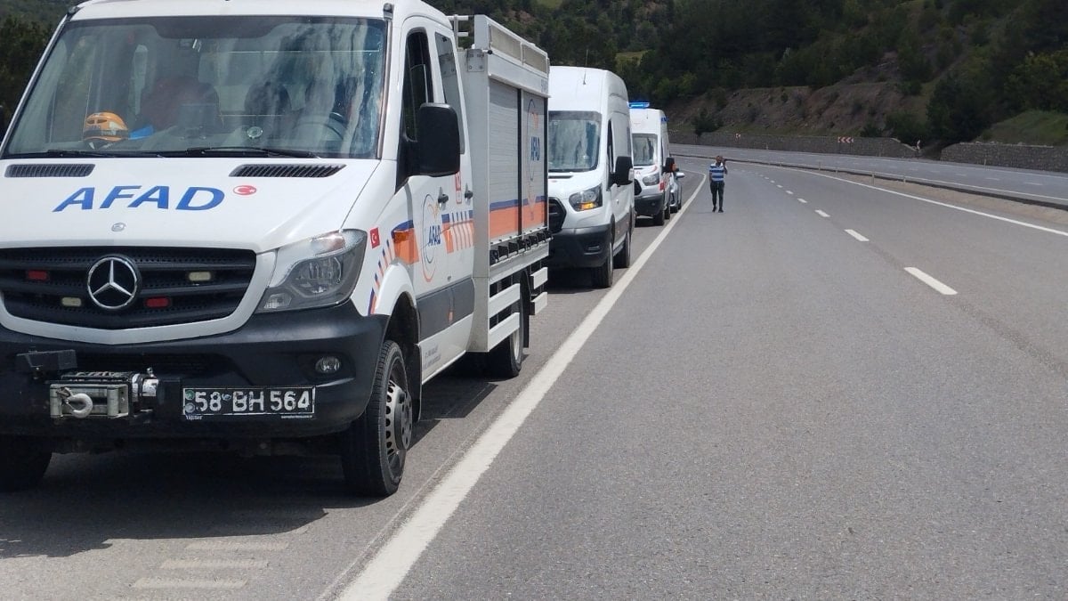 Sivas’ta otomobil takla attı, bir kişi kayboldu