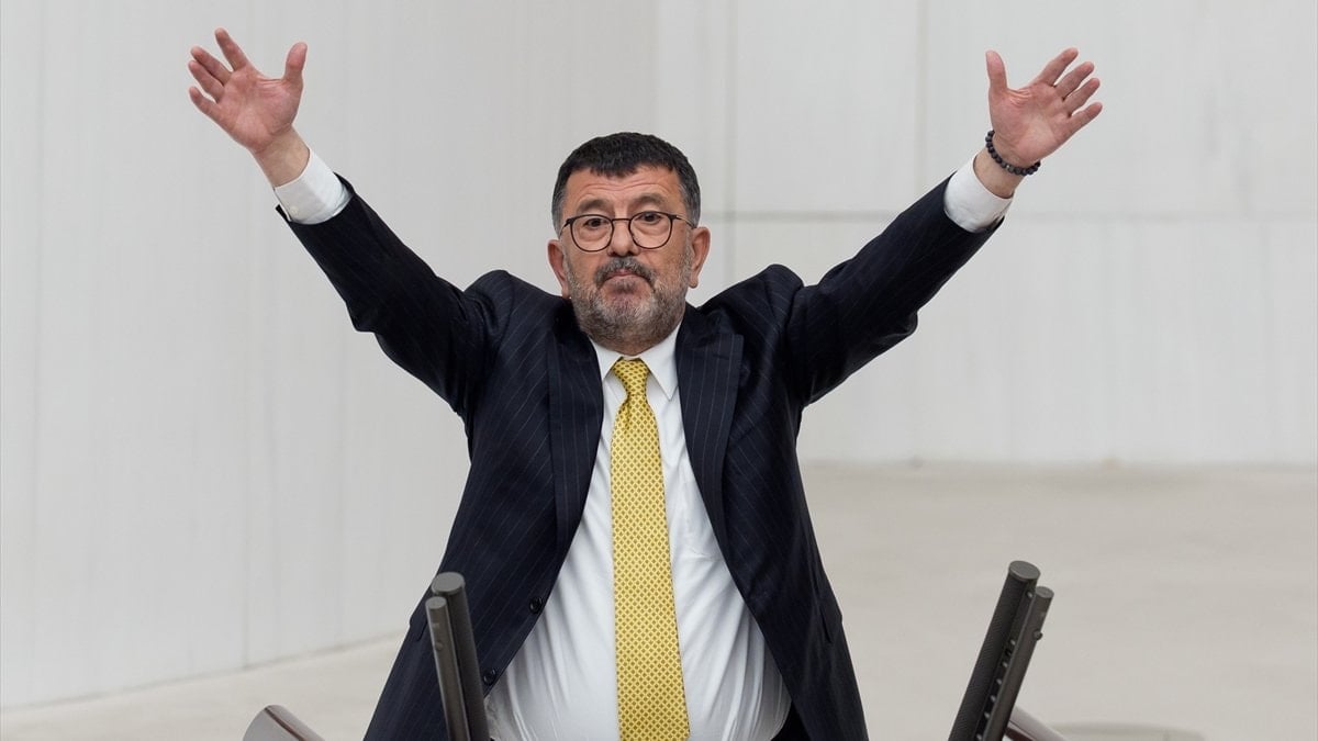Veli Ağbaba’dan, Gökhan Böcek’e: Zavallı adam, acıyorum