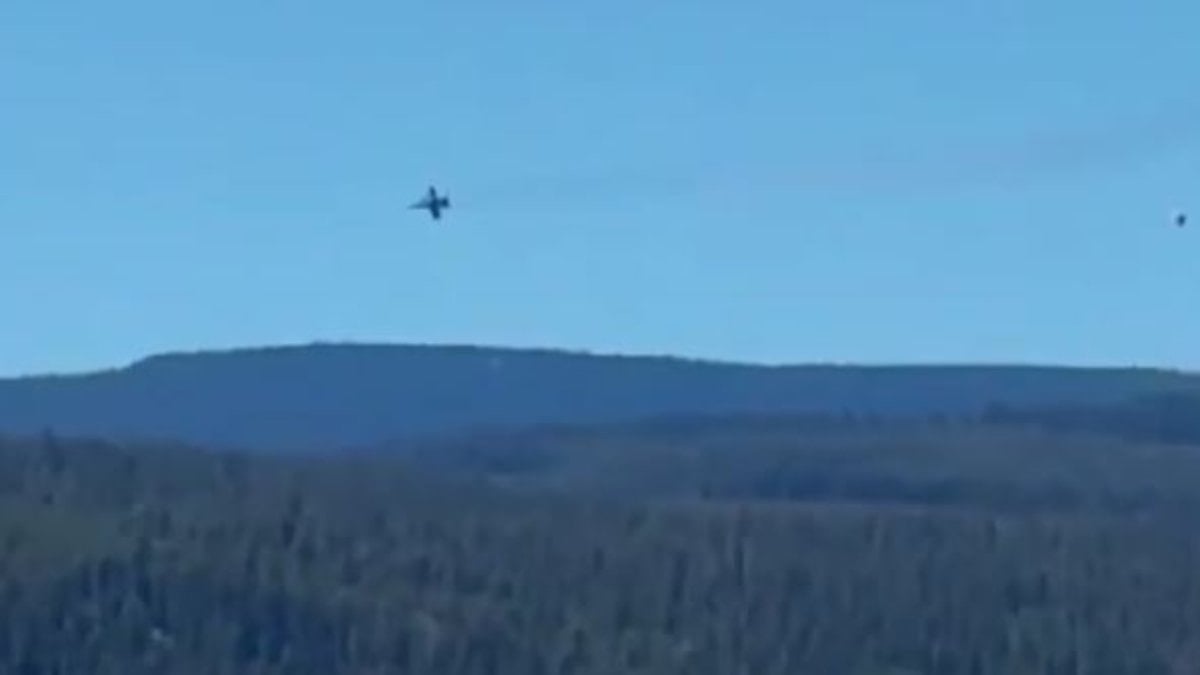 ABD’ye ait F/A-18 savaş uçağı eğitim uçuşunda düştü