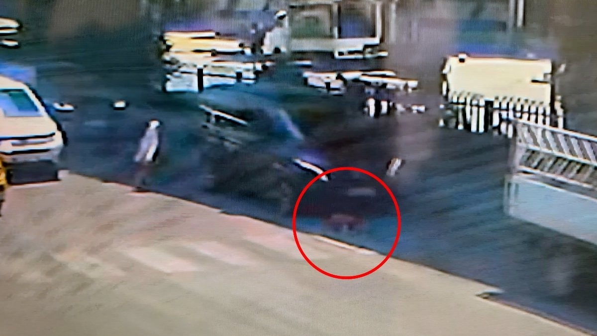 Adana’da 4 yaşındaki çocuk peş peşe iki aracın altında kalarak hayatını kaybetti