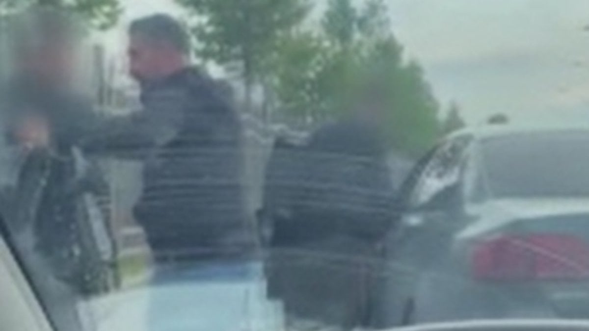 Ankara’da önü kesilen sürücü saldırıya uğradı