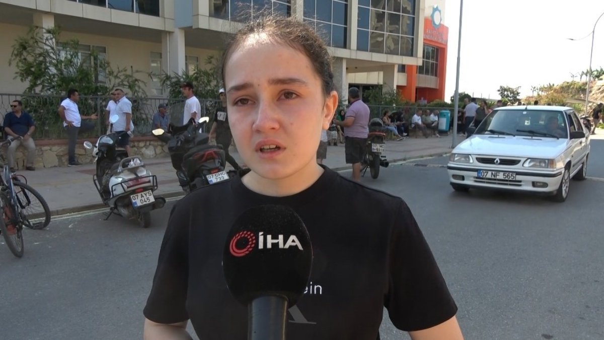 Antalya’da ikamet izin belgesinde ‘uzun dönem’ yazmayan Rus genç kız sınava alınmadı