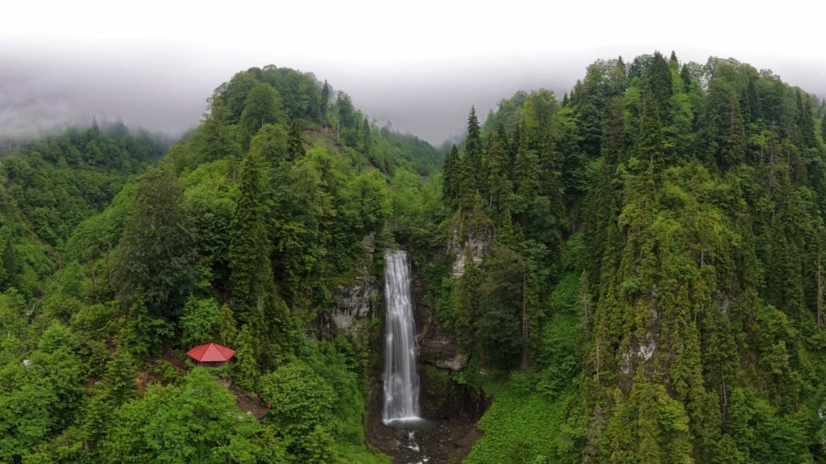Artvin Maral Şelalesi, ziyaretçilerin uğrak noktası oldu