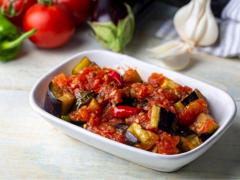 Domates Soslu Nefis Şakşuka Tarifi